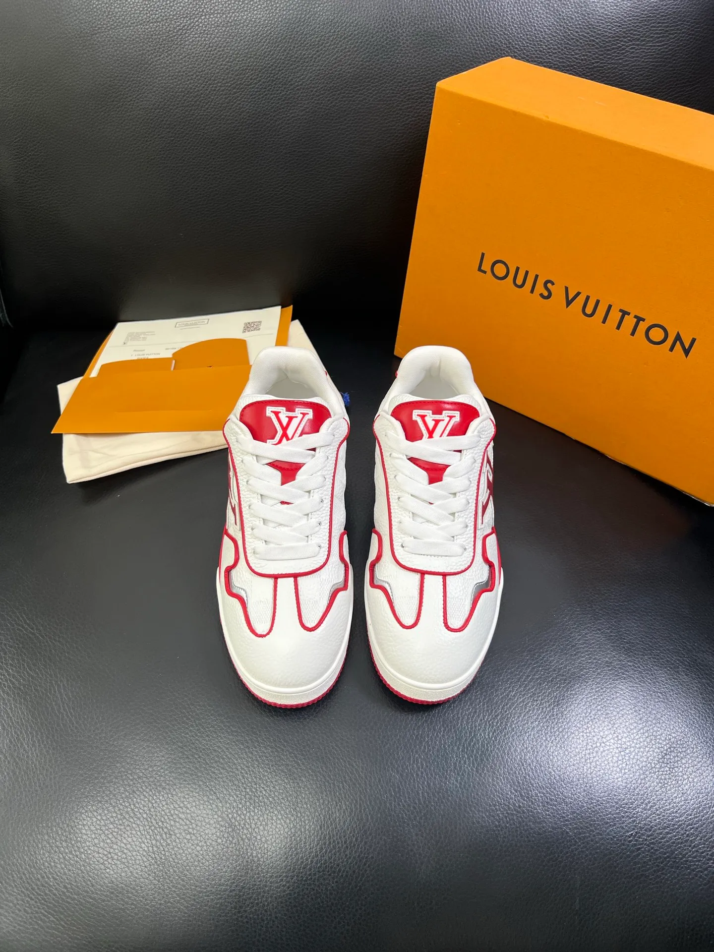 Men's shoes💰840 Lv 🔍Top purchasing agent🇮🇹 Louis Vuitton, the sports sneaker counter is synchronized, the uppers are imported from Italy, high-quality splicing colorful and complex crafts, the imported mesh padding is soft and comfortable, soles: original soles specially provided by the original factory, T men's men's shoes 💰U exclusive movable molded soles are super comfortable, original factory and single goods, 🔍🔍high quality, you can enter and leave the counter at will, welcome to compare, code number 39-44 (customized 38 45) 85878